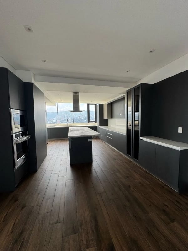 VENDO EXCLUSIVO PENTHOUSE CON TERRAZA GRANDE -  MILENIA OAKLAND Z.10 — Apartamento en Venta en Milenia, Zona 10, Guatemala, Ciudad — foto 5 de 7