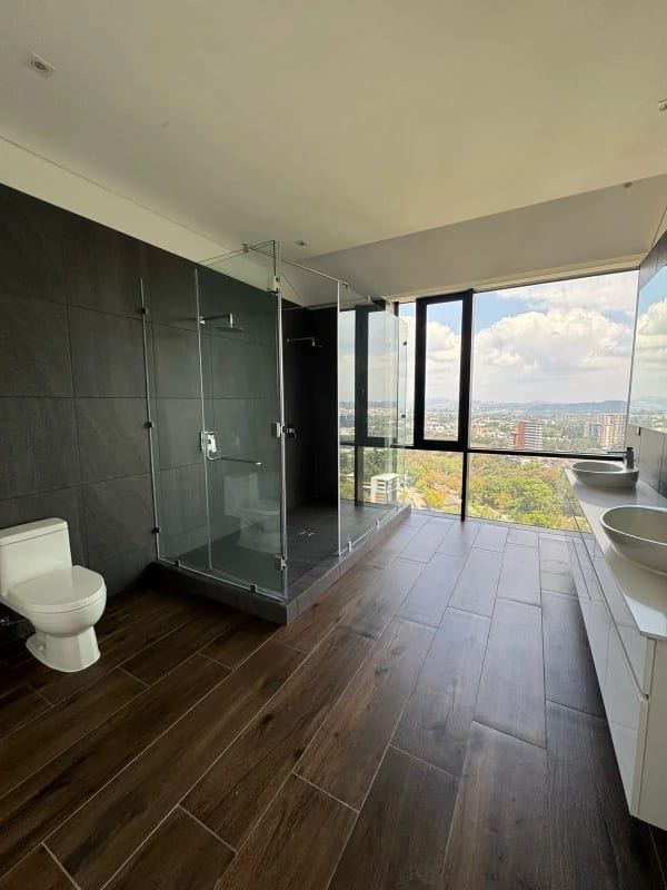 VENDO EXCLUSIVO PENTHOUSE CON TERRAZA GRANDE -  MILENIA OAKLAND Z.10 — Apartamento en Venta en Milenia, Zona 10, Guatemala, Ciudad — foto 3 de 7