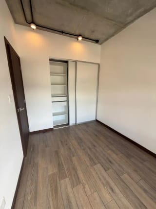 APARTAMENTO EN ALQUILER  EN  ZONA 4 EDIFICIO INARA — Apartamento en Alquiler en Zona 4, Guatemala, Ciudad — miniatura 1 de 10