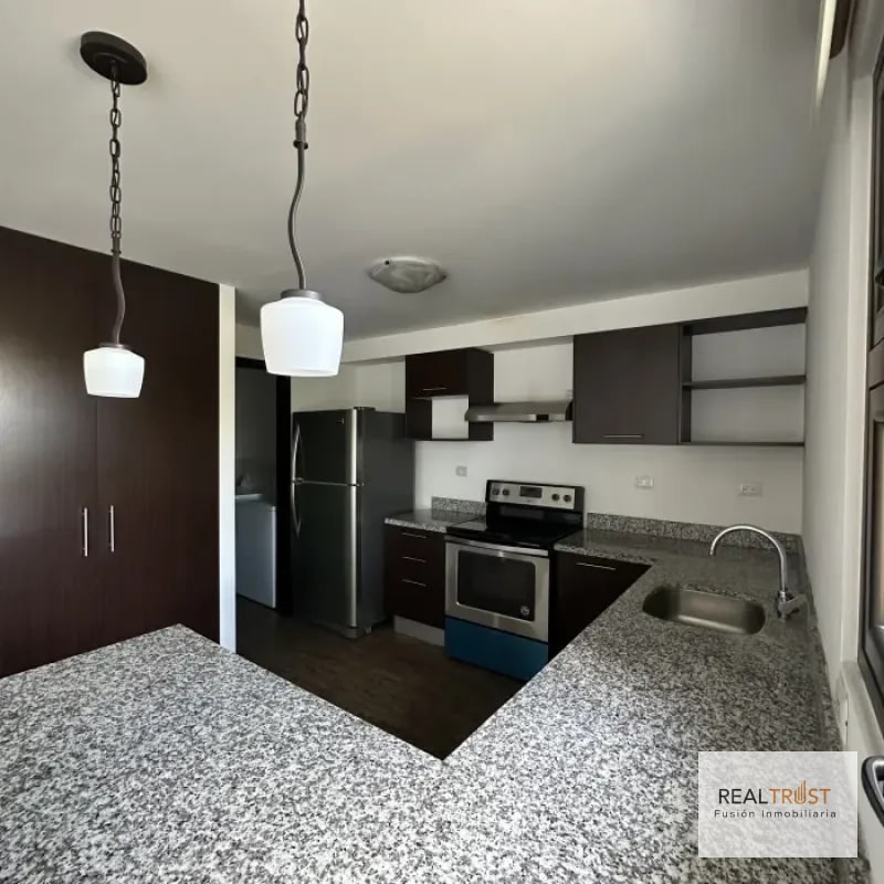 RENTO AMPLIO APARTAMENTO ZONA 15 - 4