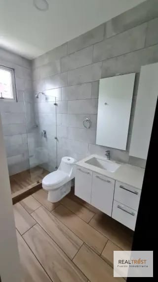 EN VENTA APARTAMENTO EN ZONA 15 VISTA HERMOSA 1, CON GARITA Y ACCESO AL PARQUE — Apartamento en Venta en Vista Hermosa I, Zona 15, Guatemala, Ciudad — miniatura 4 de 7