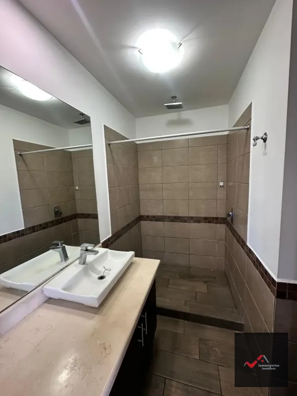 APARTAMENTO EN RENTA EN ZONA 10, EDIFICIO VERONA - 7