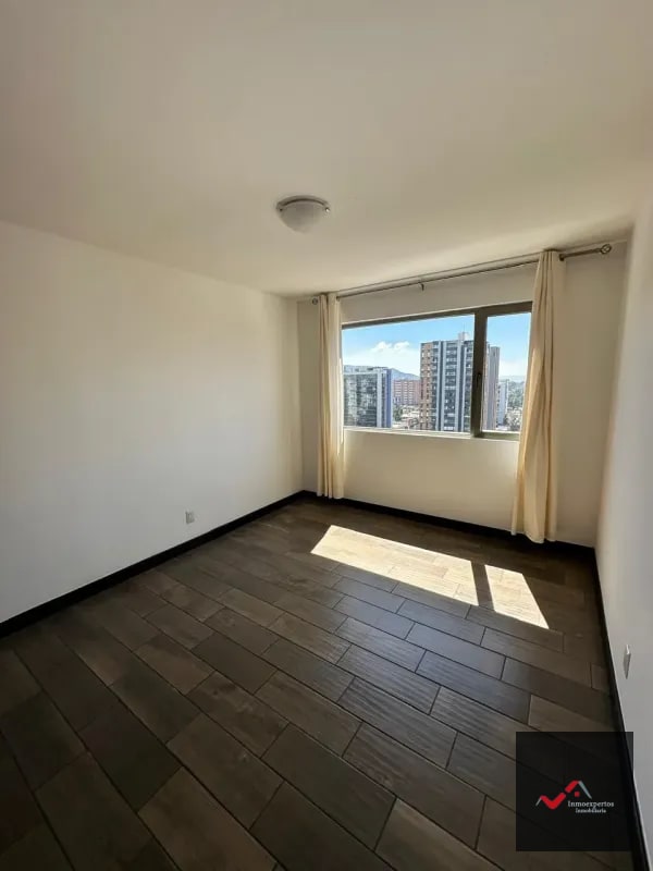 APARTAMENTO EN RENTA EN ZONA 10, EDIFICIO VERONA - 4