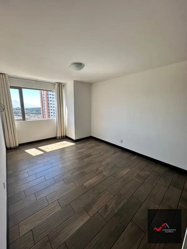APARTAMENTO EN RENTA EN ZONA 10, EDIFICIO VERONA - 2