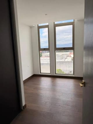 Lindo apartamento en alquiler zona 10 — Apartamento en Alquiler en Atarah, Zona 10, Guatemala, Ciudad — miniatura 8 de 13