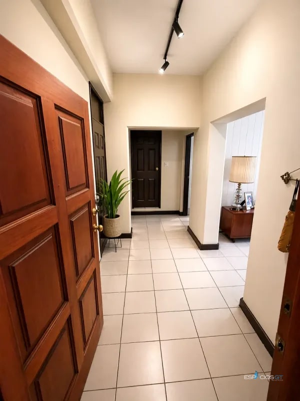 APARTAMENTO EN VENTA ZONA 15- AMPLIO - 1