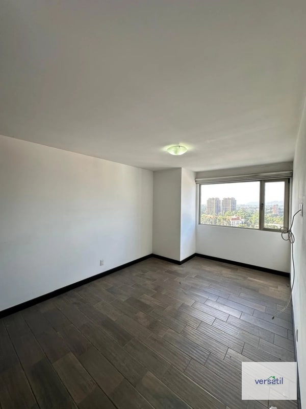 Lindo Apartamento en alquiler zona 10 Penthouse - 12