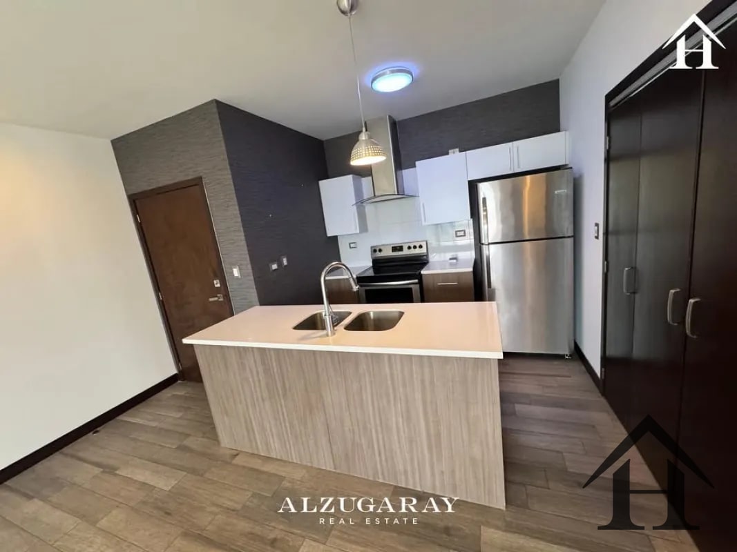 Apartamento con balcón, nivel alto, San Isidro 2021 zona 16 - 8