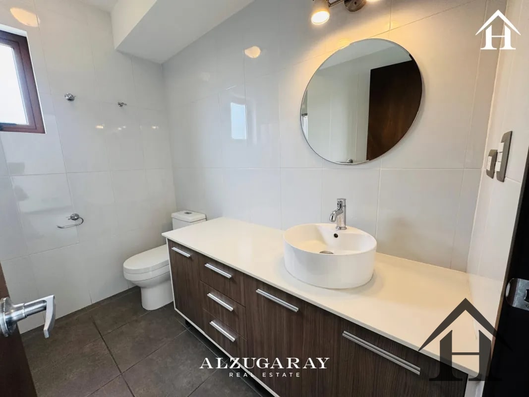 Apartamento con balcón, nivel alto, San Isidro 2021 zona 16 - 6