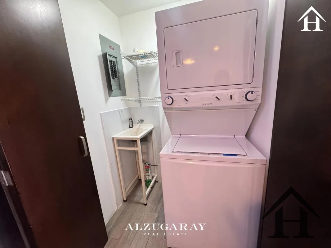 Apartamento con balcón, nivel alto, San Isidro 2021 zona 16 - 5