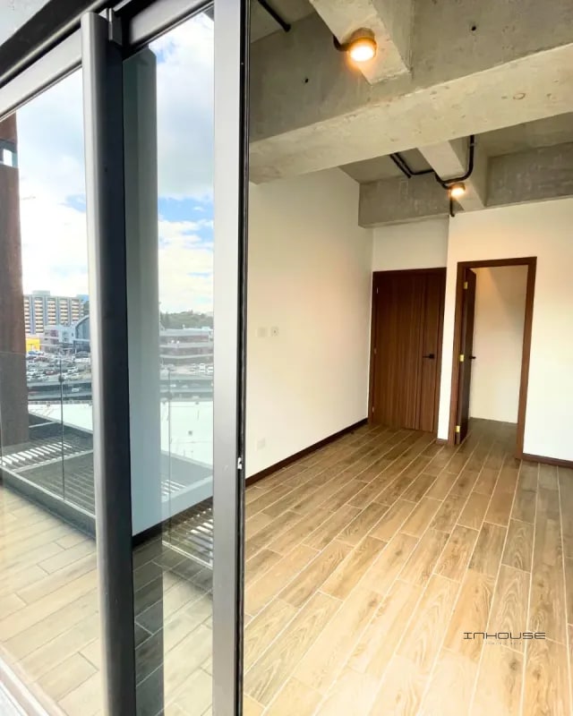 APARTAMENTO EN RENTA EN ZONA 4, SÉPTIMO. - 7