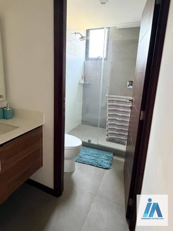 APARTAMENTO AMUEBLADO EN ALQUILER 📍 Reserva 5ta Avenida, Zona 14 - 5