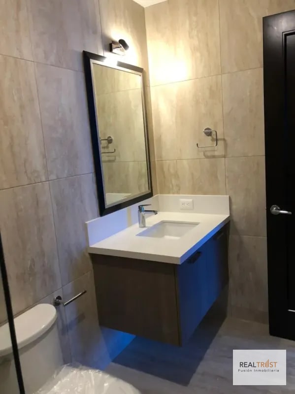 En renta apartamento amueblado en el Edificio Santa Ines: - 8