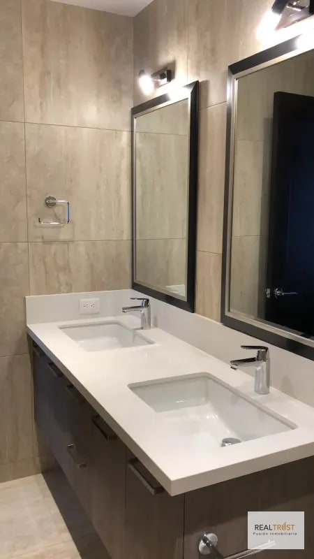 En renta apartamento amueblado en el Edificio Santa Ines: - 5