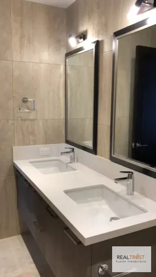 En renta apartamento amueblado en el Edificio Santa Ines: — Apartamento en Alquiler en Santa Inés, Zona 14, Guatemala, Ciudad — miniatura 5 de 17