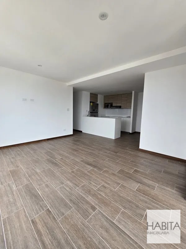 Apartamento en Zona 13 – Avenida Las Américas - 1
