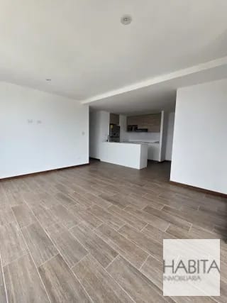 Apartamento en Zona 13 – Avenida Las Américas — Apartamento en Alquiler en Zona 13, Guatemala, Ciudad — miniatura 1 de 12